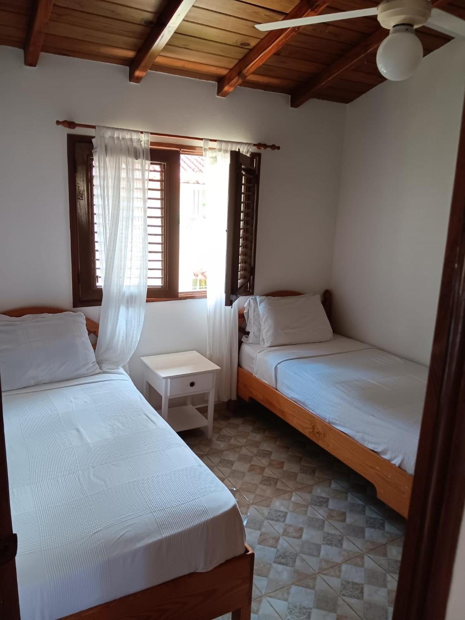 Cozy Oceanfront Villa With Direct Beach Access Las Terrenas Exteriör bild